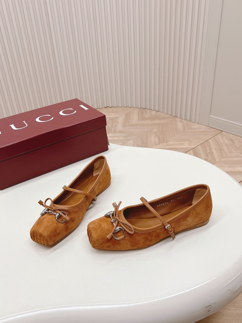 Gucci Flat Shoes